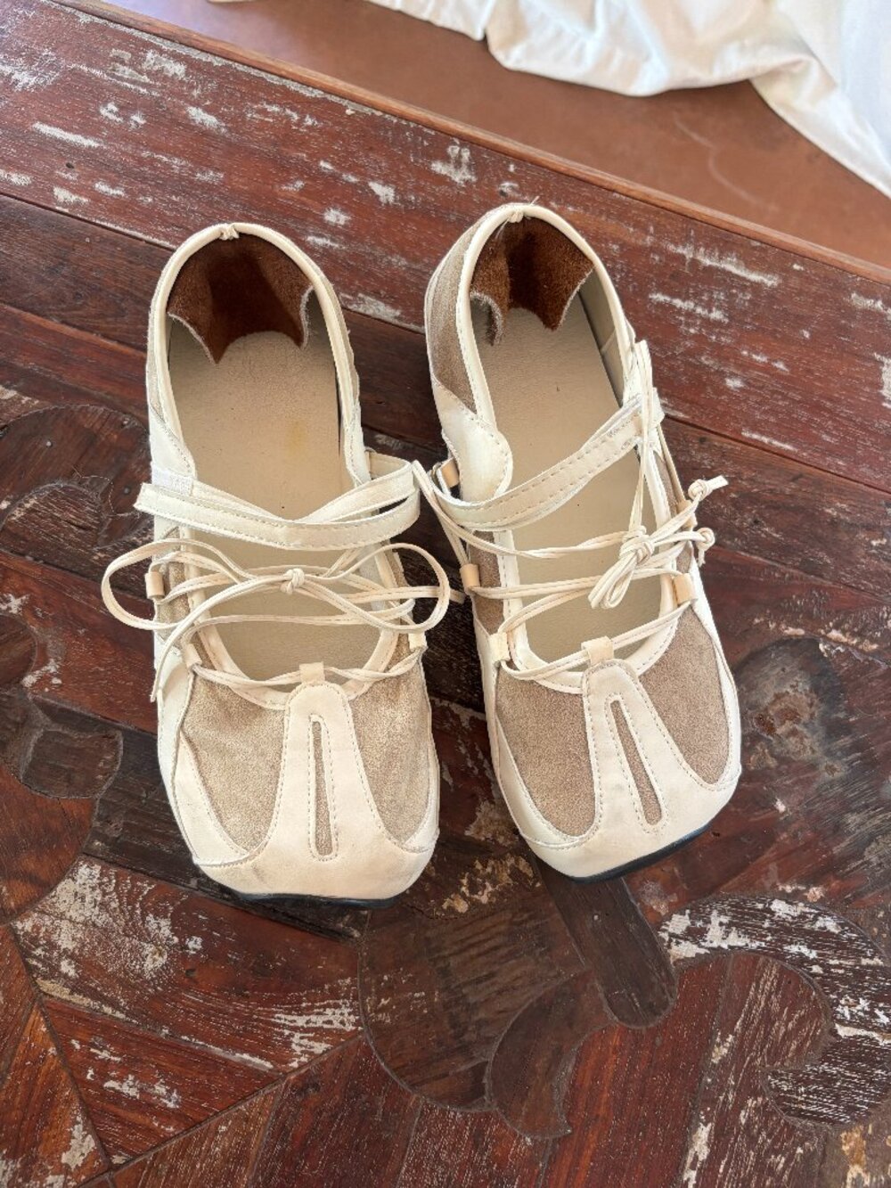 Sneaker Ballet Flats Cream Lace-Up Wrap Strap Square Toe Size 8